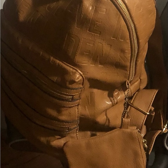 Steve Madden - Picture 3 of 4